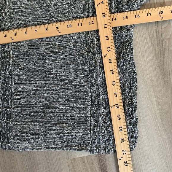 Quiksilver Pullover Knit Sweater Medium Women's Gray White Crew Neck 3/4 Sleeve - Picture 3 of 6